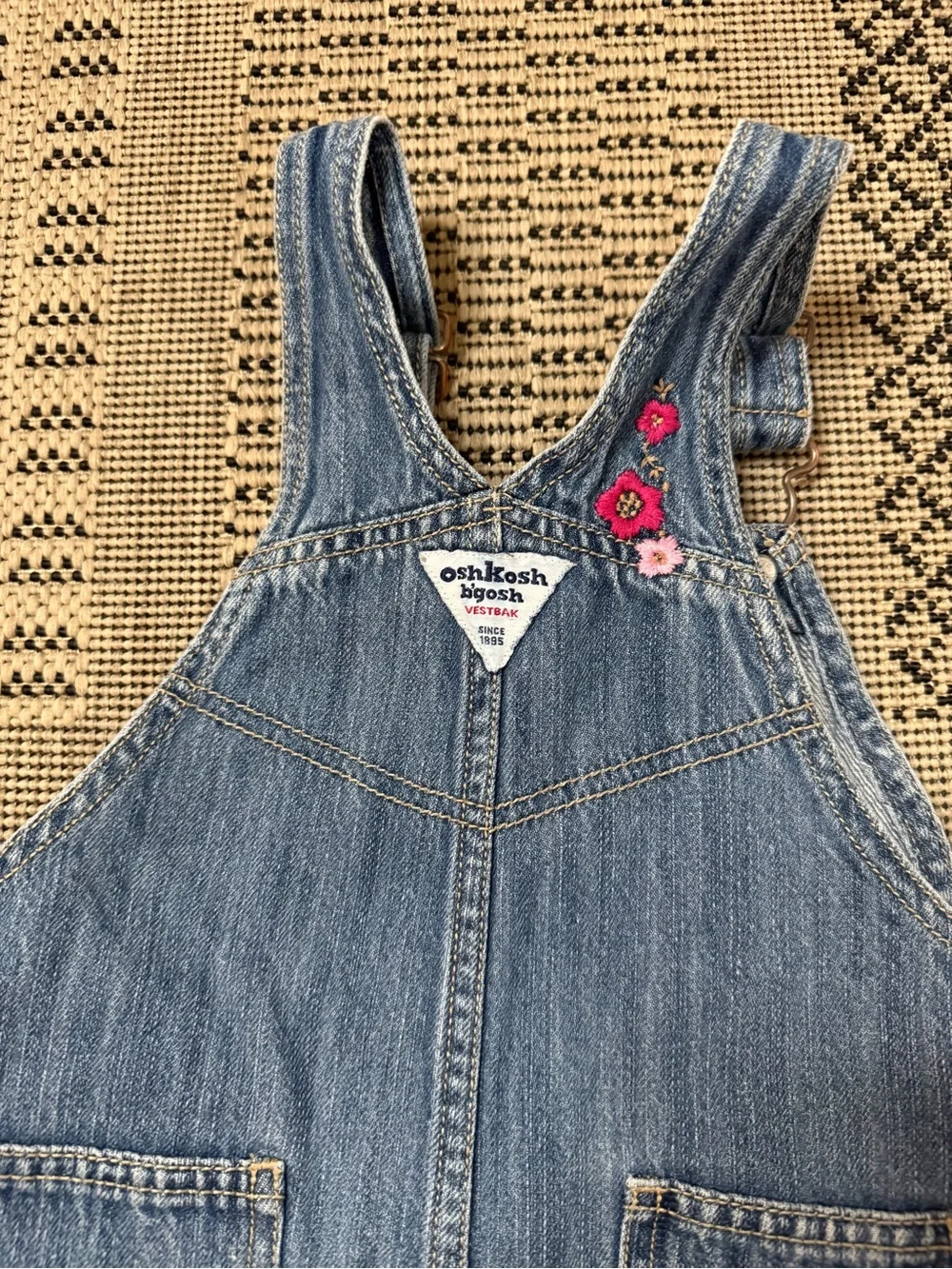 VTG OshKosh B’Gosh Medium Wash Overalls w/ Floral embroidery- size 24m